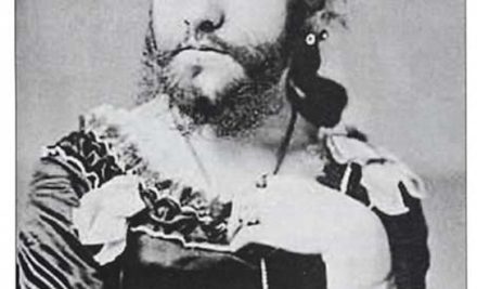 Kadınlarda Tüylenme Artışı: Nedenleri, Belirtileri ve Tedavi Yöntemleri